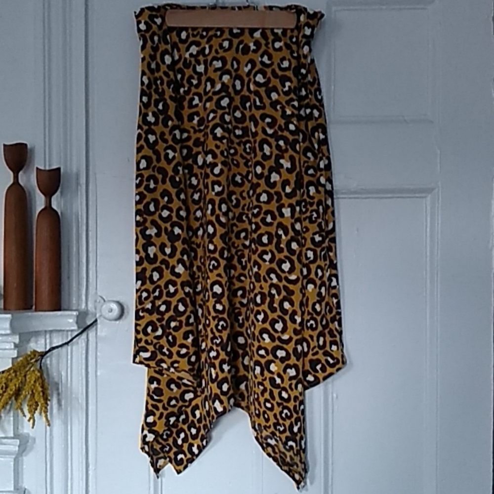 NWT Who What Wear modern leopard skirt sz 4